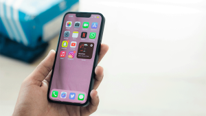 iPhone 13 màn hình