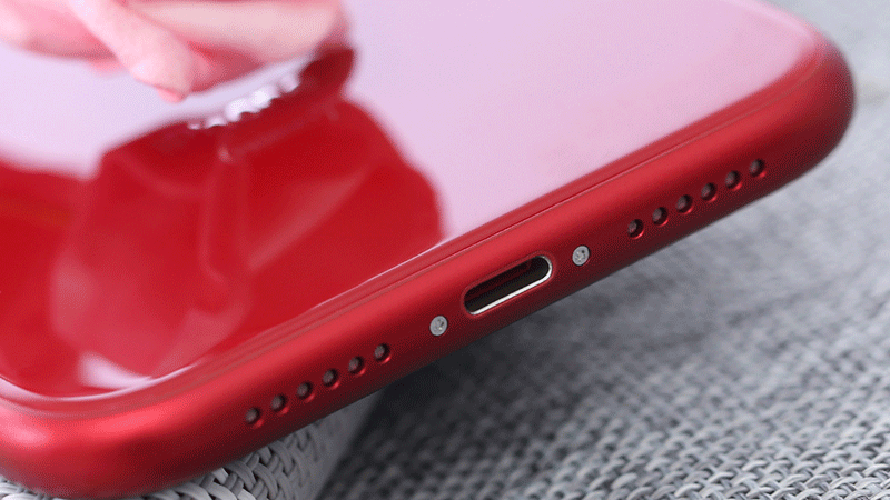 iPhone XR cổng kết nối
