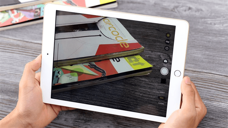 iPad Gen 6 camera đủ dùng